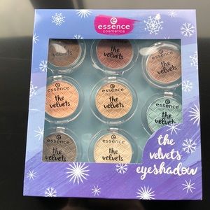 Eight piece Eyeshadow pack